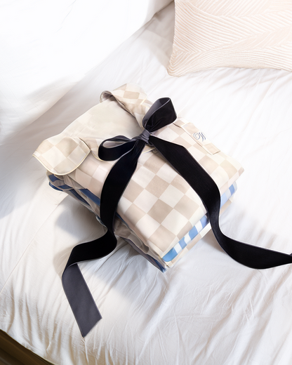 PIJAMAS WRAPPED IN LOVE